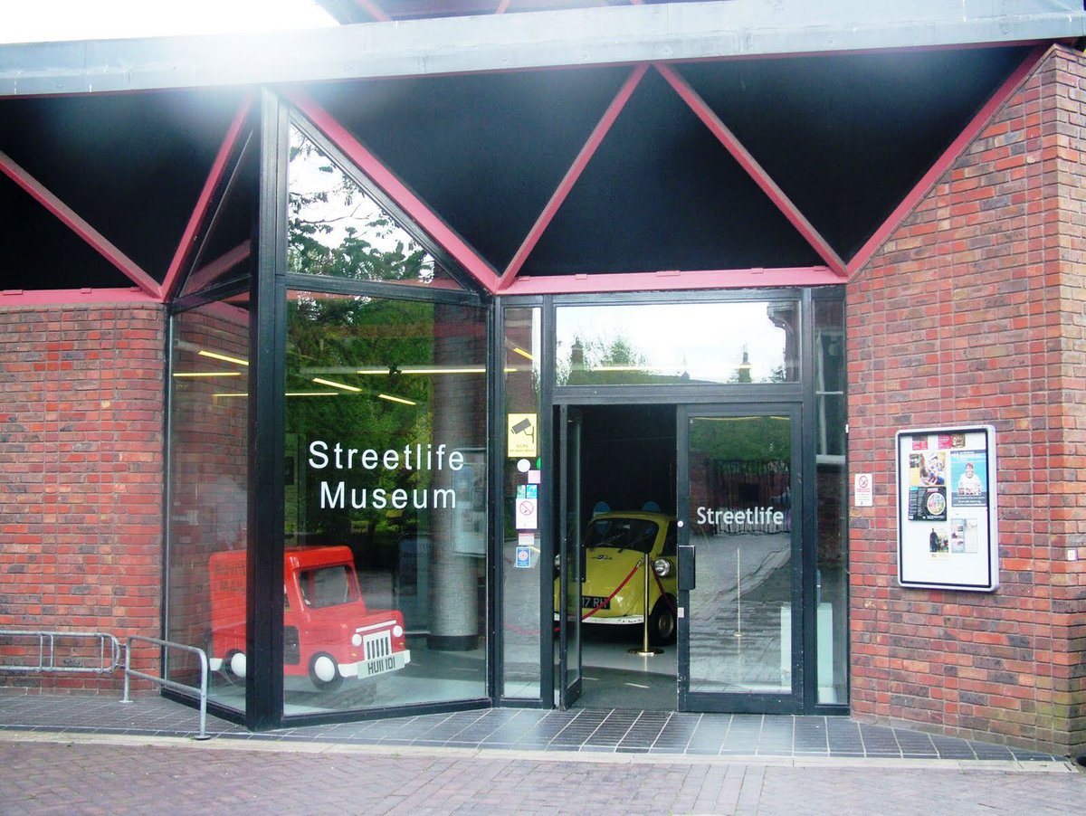 Ukpennies's tweet photo. A new @ThePennyMen machine at #Streetlife Hull @VHEY_UK @Hull_Museums #speedrolling https://t.co/20OadLwhn2