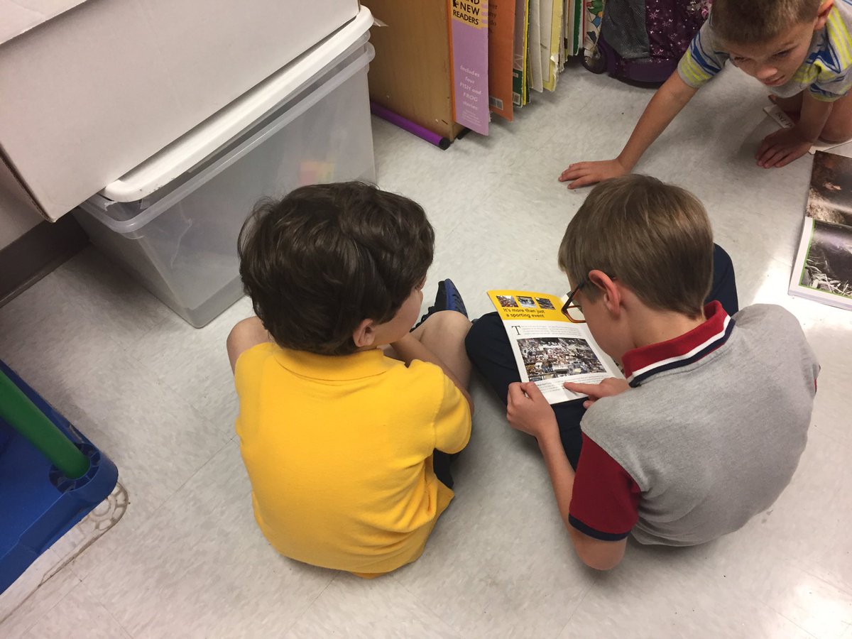 MrsBerlatsky's tweet photo. Reading with our 1st grade buddies @msjvanwinkle! #PBCReads #VerdeReads #GrowingStrong #PeaceLove3rd https://t.co/t9LuRph11h