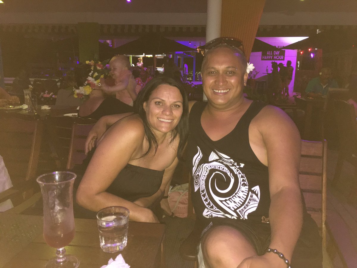 Ringsta1's tweet photo. As it is, as it shud be #Fun #PinaColadas and #MoonlightDancing in #Rarotonga https://t.co/DElJIPyeh2