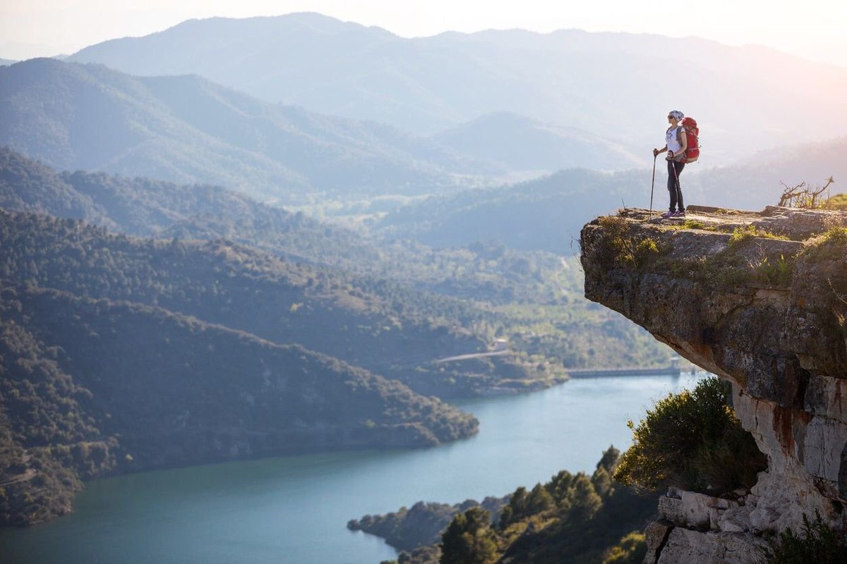 RestoDelMundo13's tweet photo. Quedarse es solo existir, viajar es vivir! #RestoDelMundo https://t.co/Z7s8pgbQOx