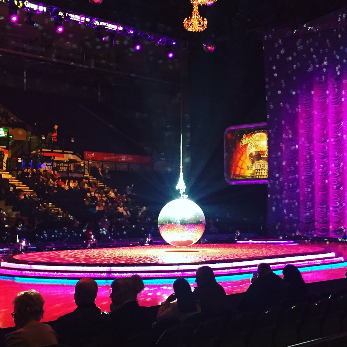 We spotted 12 at <a href="/SCD_Live_Tour/">SCD_Live_Tour</a> from the dance school tonight. Sure there were lots more. Hope you all had fun #wevoteddanny