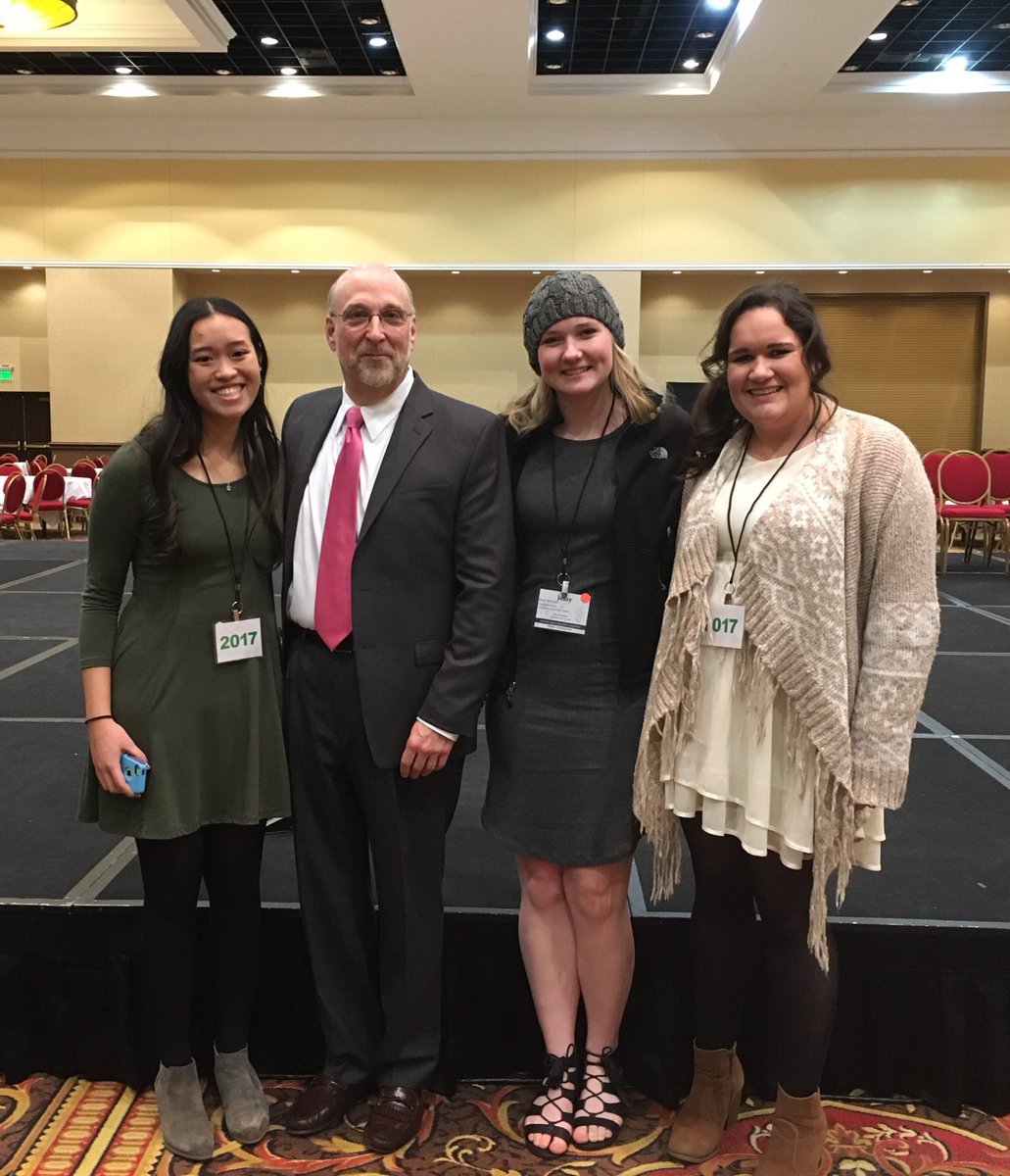 hrhsmmm's tweet photo. CMEA Tri-M day @TheBroadmoor! Thank you to all members that came-- always reach higher and break a leg! https://t.co/644dy4unif
