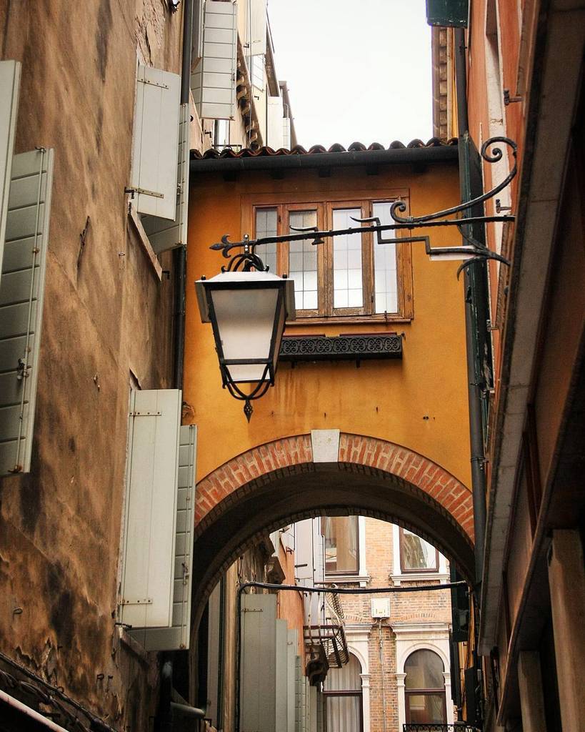 devilsventures's tweet photo. I could get lost in the alleys and streets of Venice any day! #venice #italy #getlost #ven… https://t.co/0wNBoGovYJ https://t.co/CYb0iD4p6j