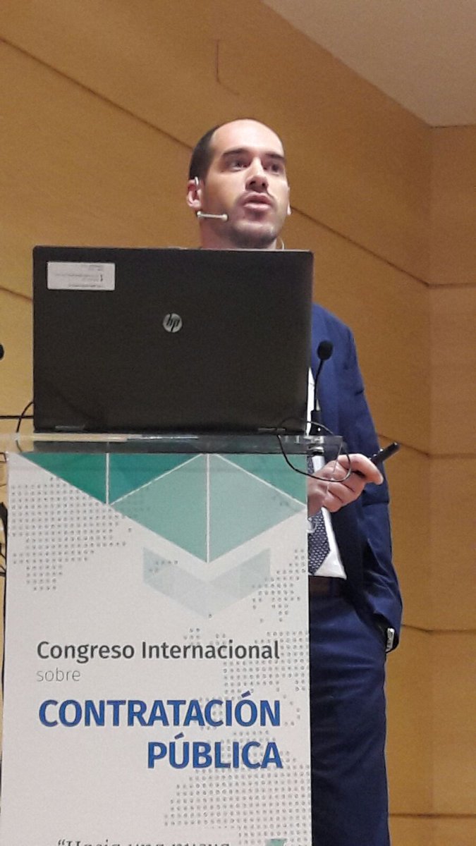 Javiervazquezma's tweet photo. #cicp17 un placer haber compartido mía reflexiones en el congreso internacional de contratación pública de cuenca https://t.co/DPSNK6wW1U