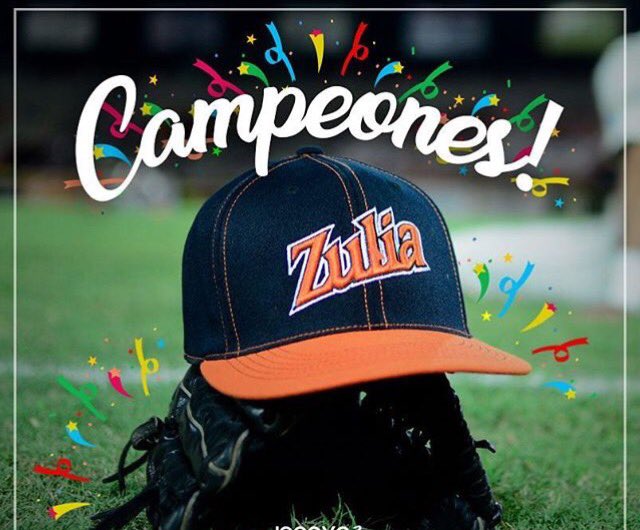 SoisLUZ's tweet photo. Las gloriosas Águilas del Zulia Campeones 2016 -2017, orgullo regional 🎉🥇🏆. RT https://t.co/kvpIJlewtI