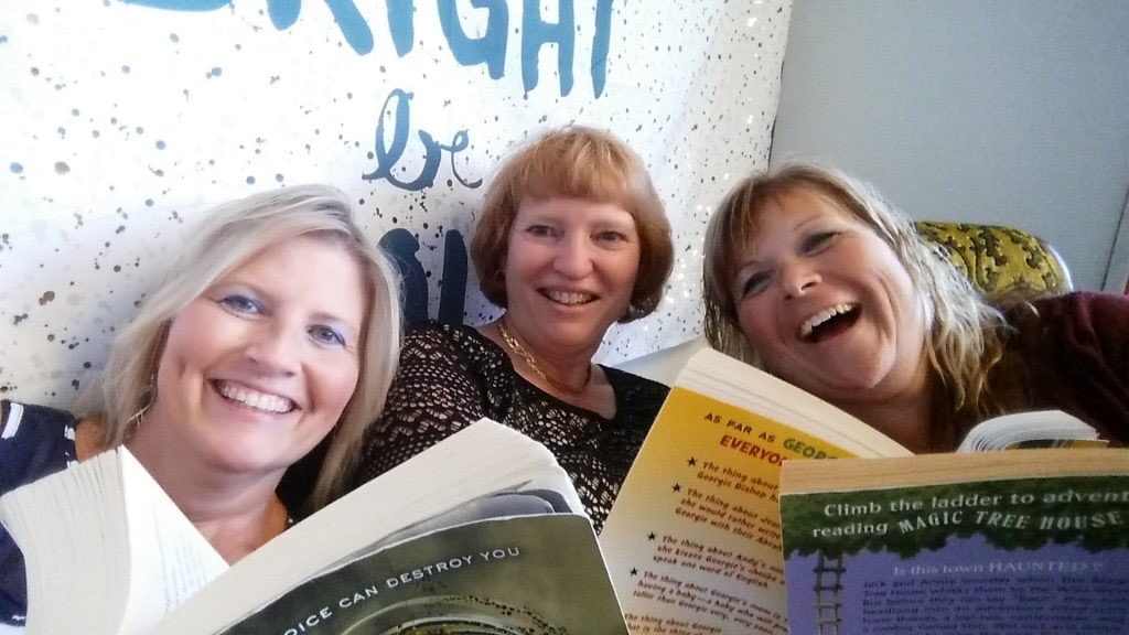 TheLeaderinMe's tweet photo. A selfie scavenger hunt is a great idea for your next team building activity! #TLIM https://t.co/twmBXCPRiU https://t.co/8Qhkyr8Sao