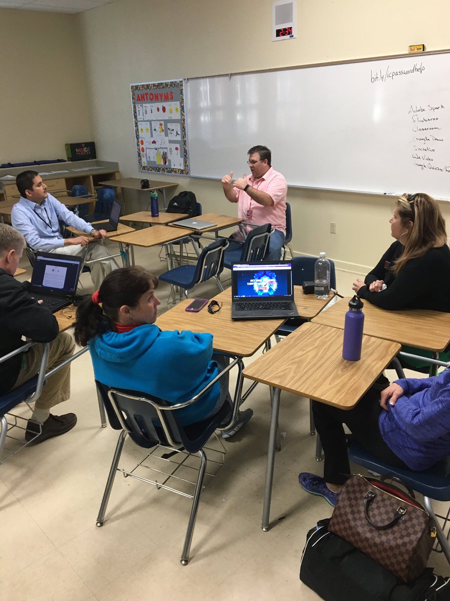 JasonBabineau's tweet photo. Instructional Tech Team leading PD workshops. Great job @MitchellJames92 @anthonyrdevine @MrEnerva &amp; Ms. Fosselman! @ECVHS #ecvfutureforward https://t.co/LAO7qZstM5