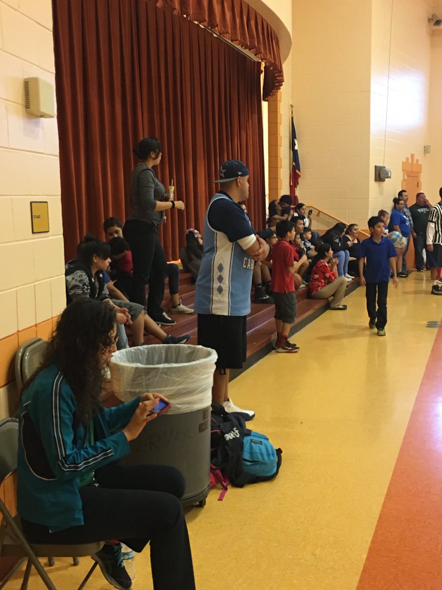 fmorales00's tweet photo. @bruni101 5th Grade Girls Basketball Team https://t.co/cLYx1j4Wnl