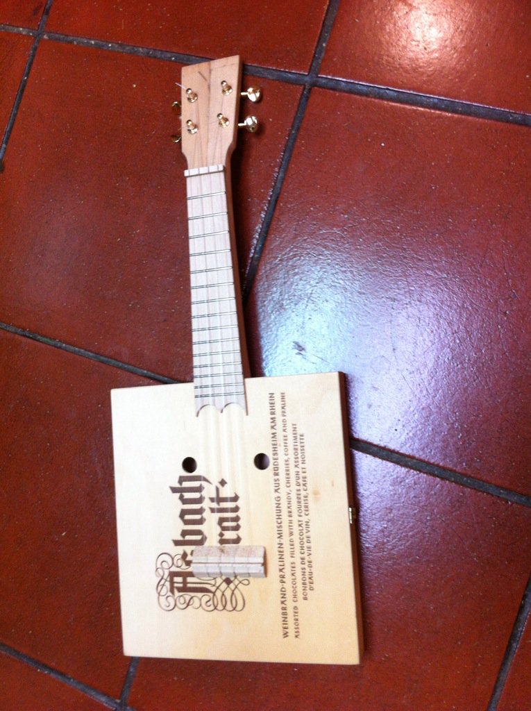 socialsean12345's tweet photo. #upcyclewin @CBCVancouver chocolatebox ukulele https://t.co/WP9SqfIlSj
