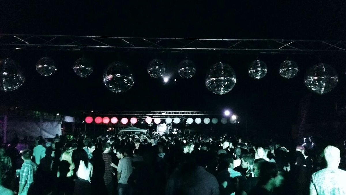 Springfieldwhit's tweet photo. Un poco de lo que fue la segunda Springfield Fest. Dentro de poco vamos a poder ver todas las imágenes de la noche gracias a @foto_sintesis1 https://t.co/TFedSnuGjt