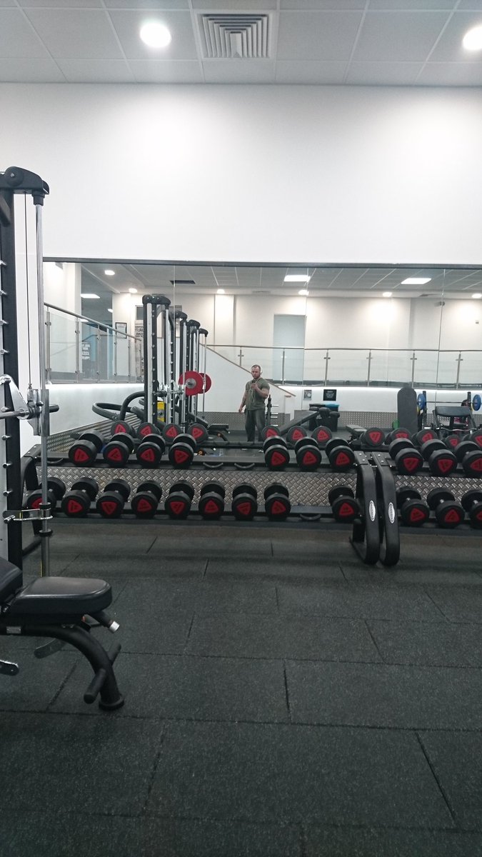 Physical_result's tweet photo. Midnight in the gym, what's your excuse https://t.co/FItxV8XPVB