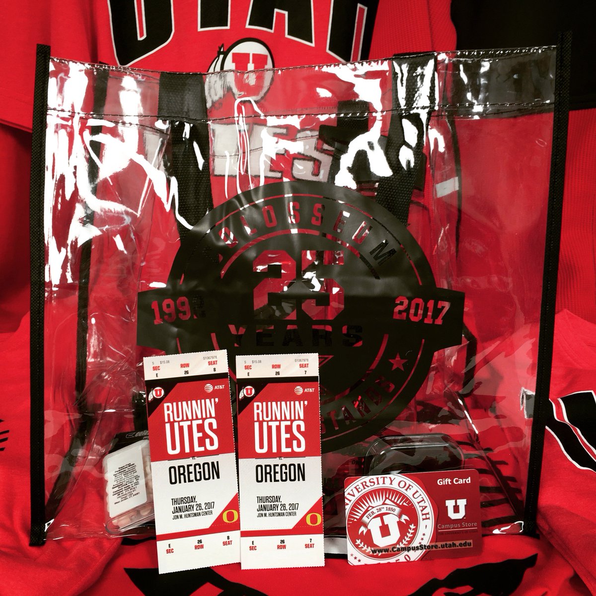 UtahRedZone's tweet photo. RT for a chance to win a @ColosseumAthl gift bag with a water bottle, tickets to the game v. Oregon, gift card to the Campus Store, &amp; more! https://t.co/xLHWEK6heo