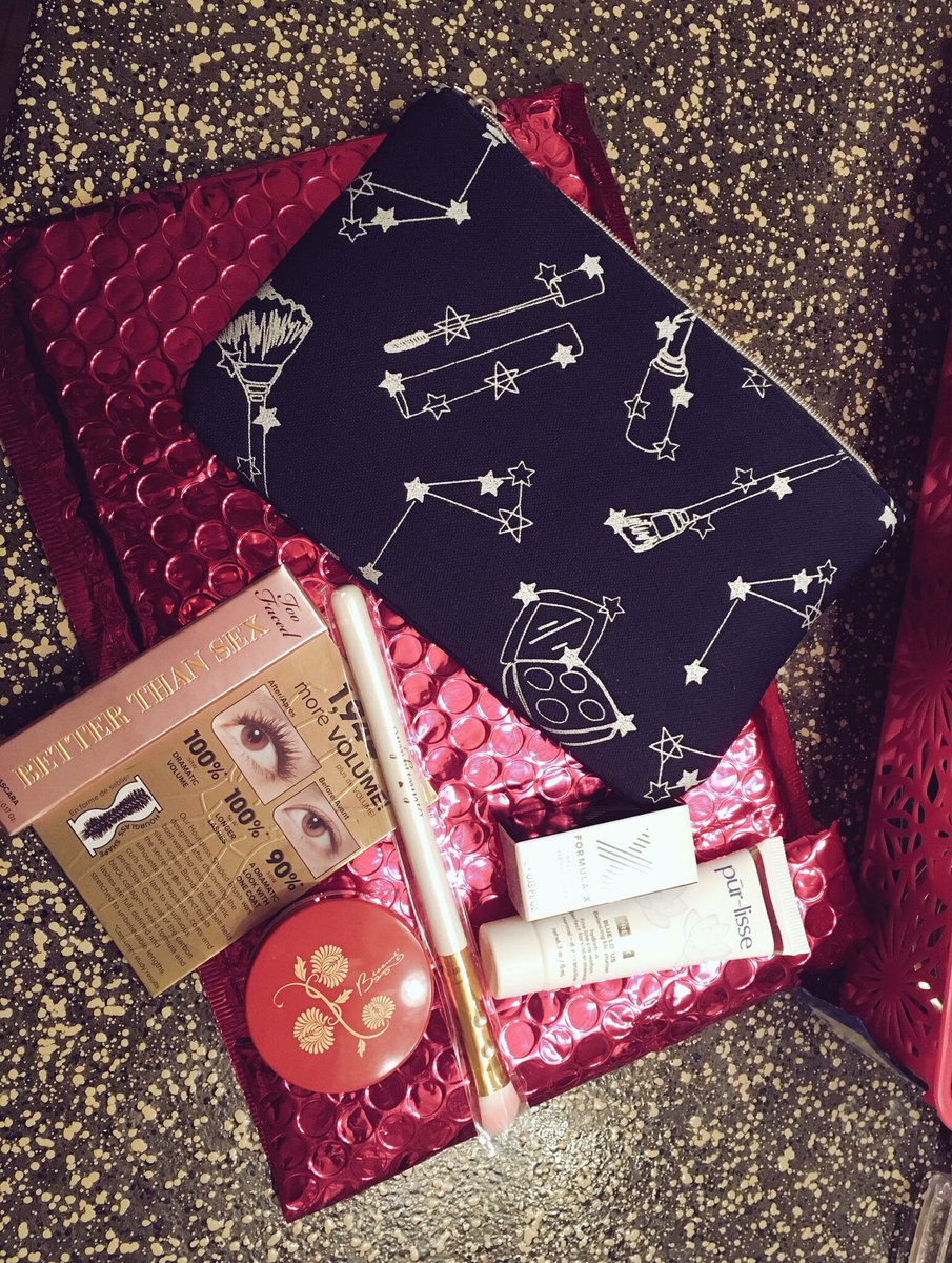 CortesBarbie's tweet photo. 👑My Nov #ipsy bag 💓 https://t.co/j3lV5ZnjRF