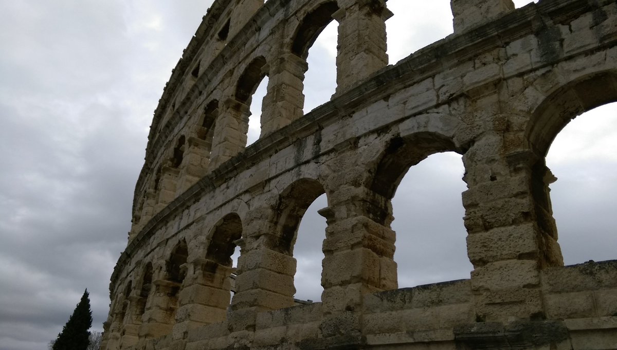 ashbelle0220's tweet photo. Pula Arena #gate1travel #gate1contest17 #croatia https://t.co/a7UoNQGfEG