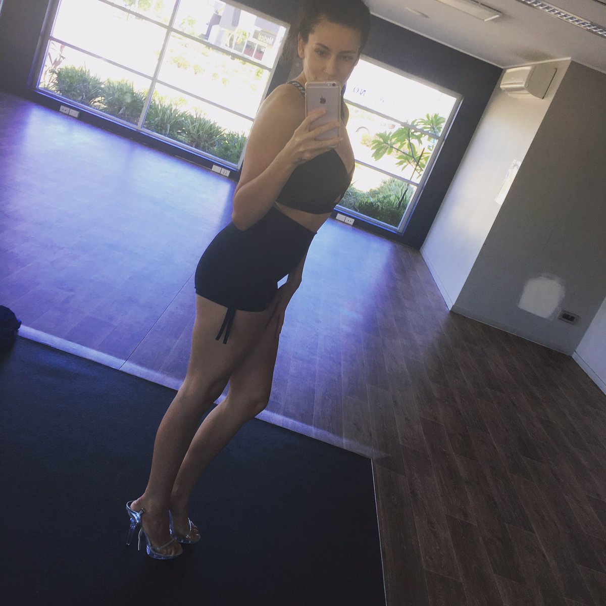 92Babydoll's tweet photo. The goal is not to be successful the goal is to be valuable. Once you're valuable I instead of chasing success It will attract itself to you https://t.co/szt5gbinR4