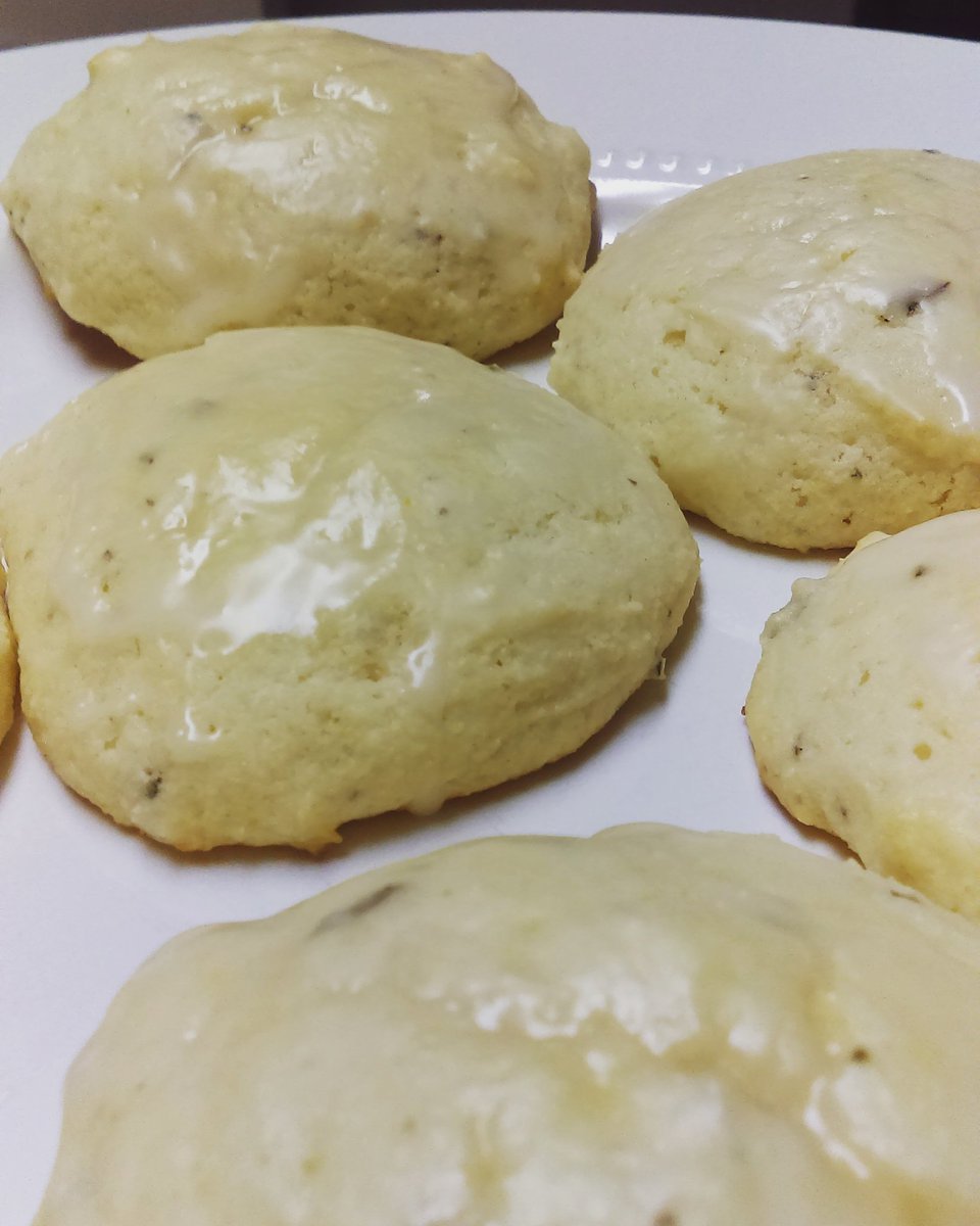 aliceminted's tweet photo. These rosemary lemon ricotta cookies turned out great. This concludes episodes 2 of #DepressionBaking https://t.co/ytDtGH7Lo8