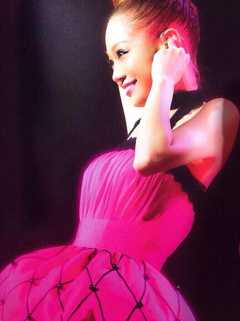 vYX12f9l0hTlizy's tweet photo. デビュー当時から他のアーティスト並に好きでした。けど、友達に誘われてライブに行ってから本格的に好きになりました！😬
まだまだ未熟者ですがこれからいろんなこと知っていきたいです！！
#西野カナ
#非西野家
#カナやん好きな人RT 
 #フォロバ率318% https://t.co/dn6CkuoUYI