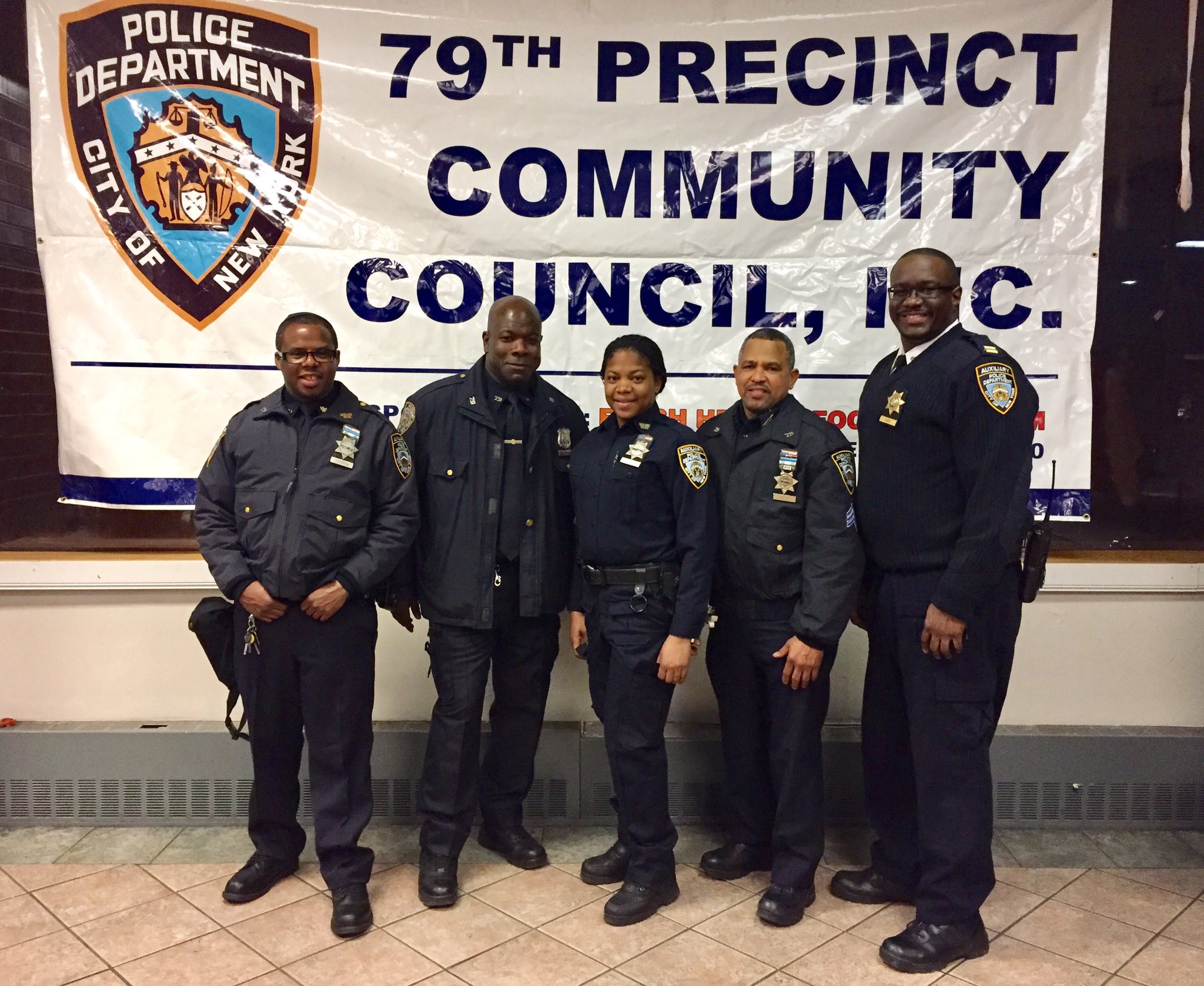 103 Precinct Ny - lzl9d92