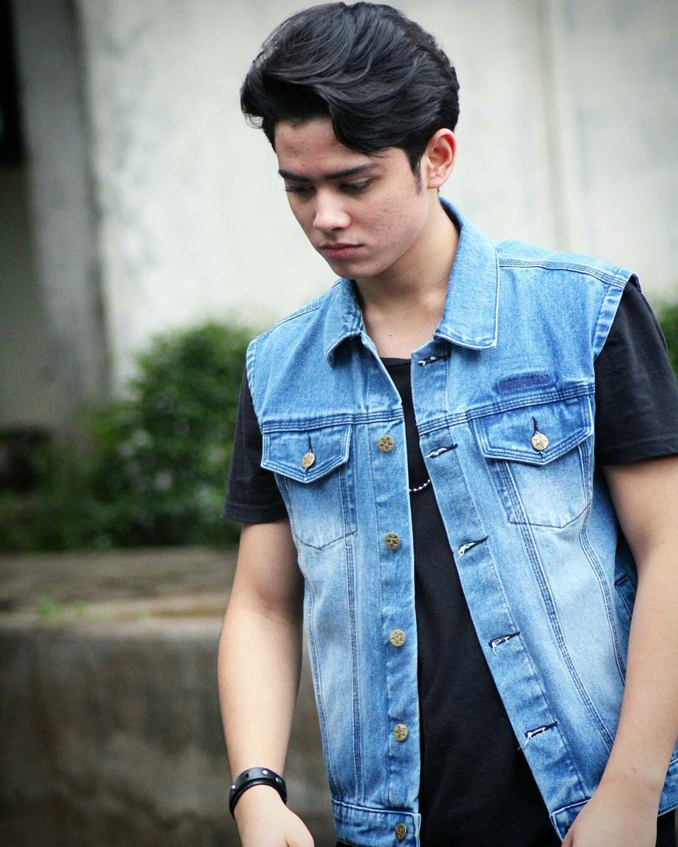 Terus melangkah, selalu ada Alicious yg akan selalu support kmu bang <a href="/alysyarief/">Aliando Syarief.</a>