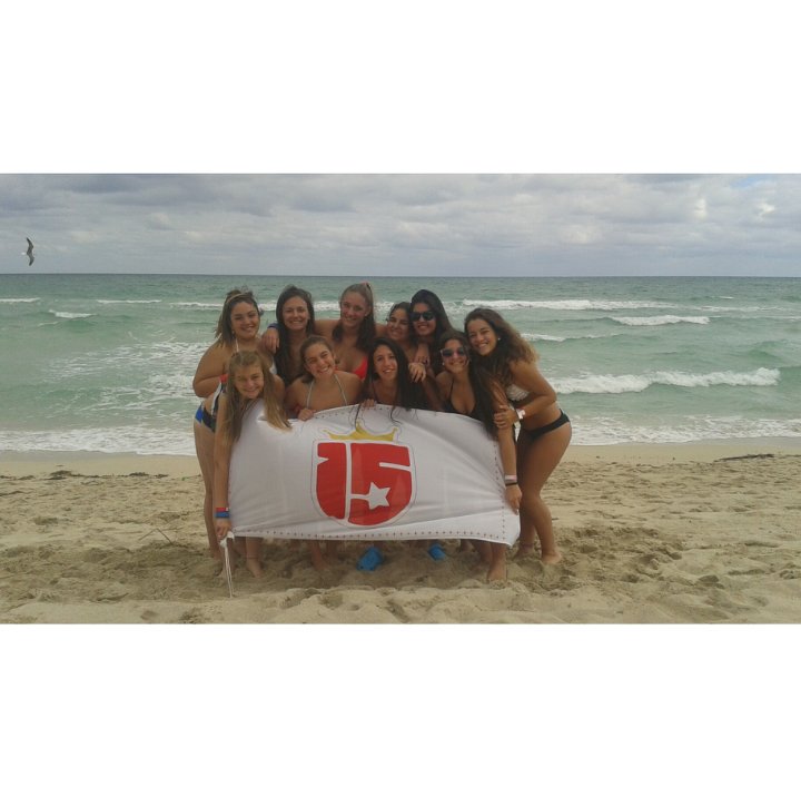 AgosLandi's tweet photo. Felices 3 años.. las amo @martuolto @lopezvale11 @SariDellacasa @ornecapogrosso @miaaagd @MarianelaGenero @Josedipaolo #mfc9 https://t.co/ccmB8msn0L