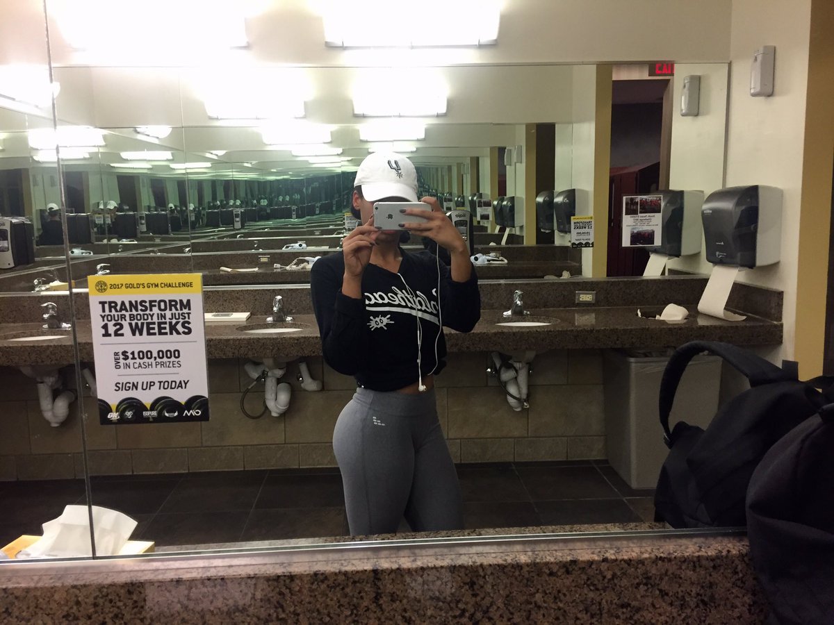 LexxSuzette's tweet image. @splathead  👅