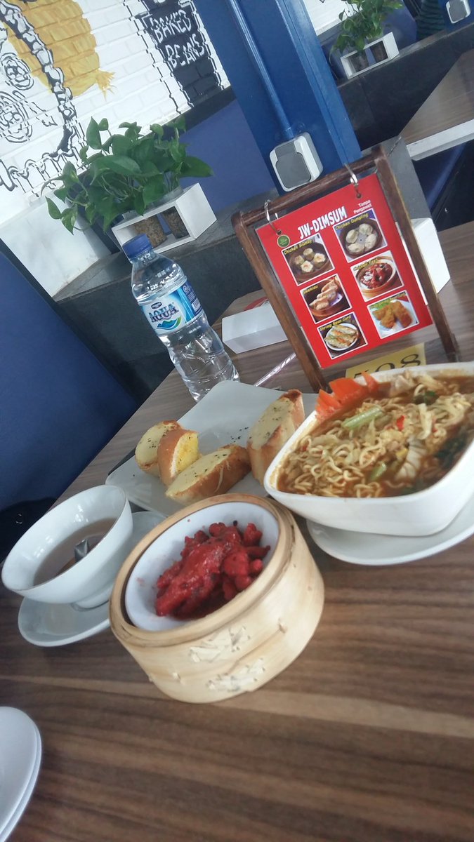 Breaklunch.. #jzonecafe