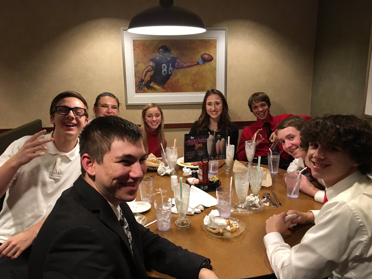 Dinner at <a href="/EatnPark/">Eat'n Park</a> #NoBryerLeftBehind