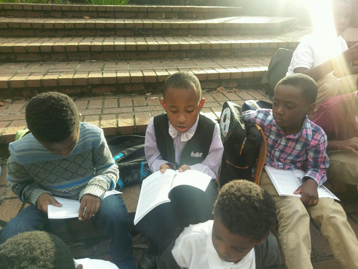 uchangenow's tweet image. Young brothers at Memminger
Elem in Charleston, SC excited to be reading Khalil's Way. @RevMentor @DoveSoars @Fathersincorp @JerryCraft