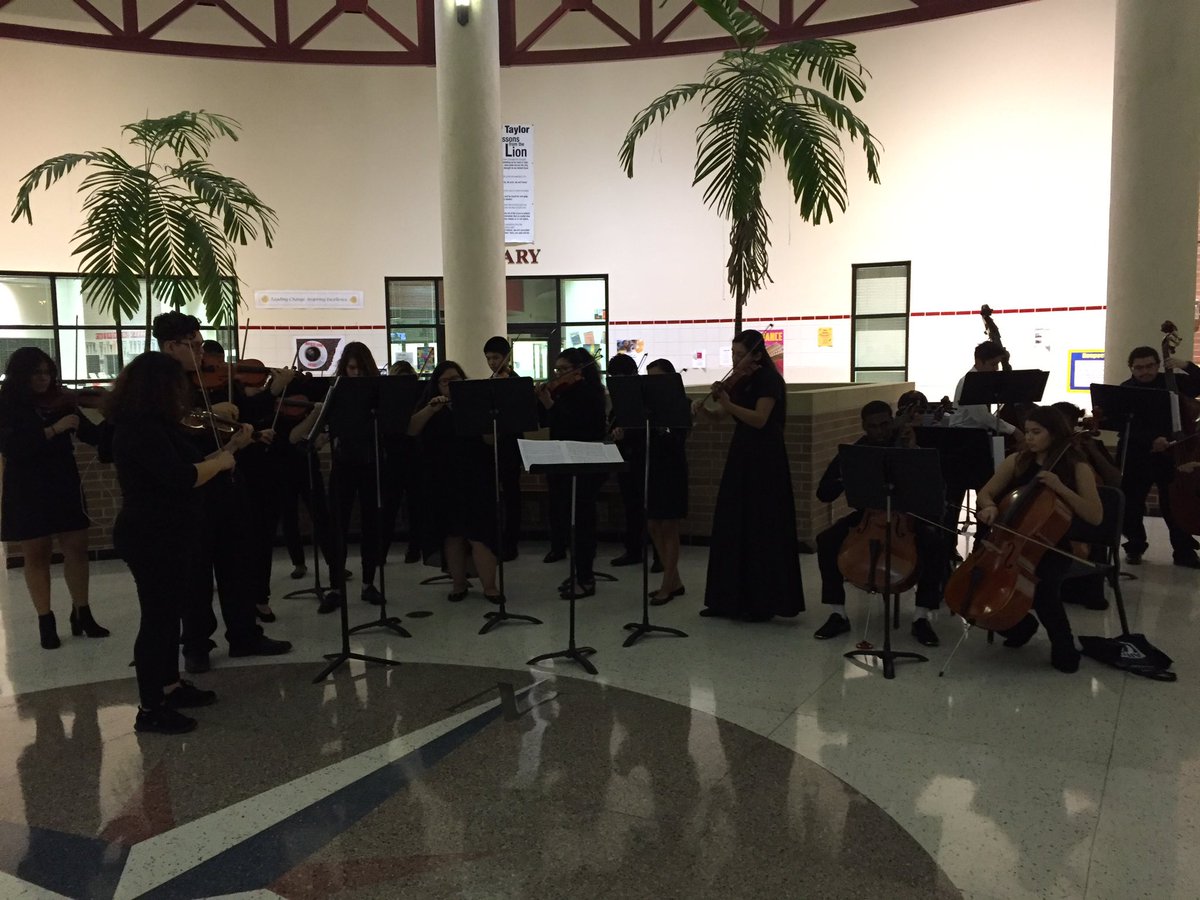 Lopez2202Lopez's tweet photo. Alief Taylor HS Orchestra plays for 8th grade night orientation at Taylor HS. 🎶💜 #aliefproud #alief #ATaylor https://t.co/ztnH3w3FDO