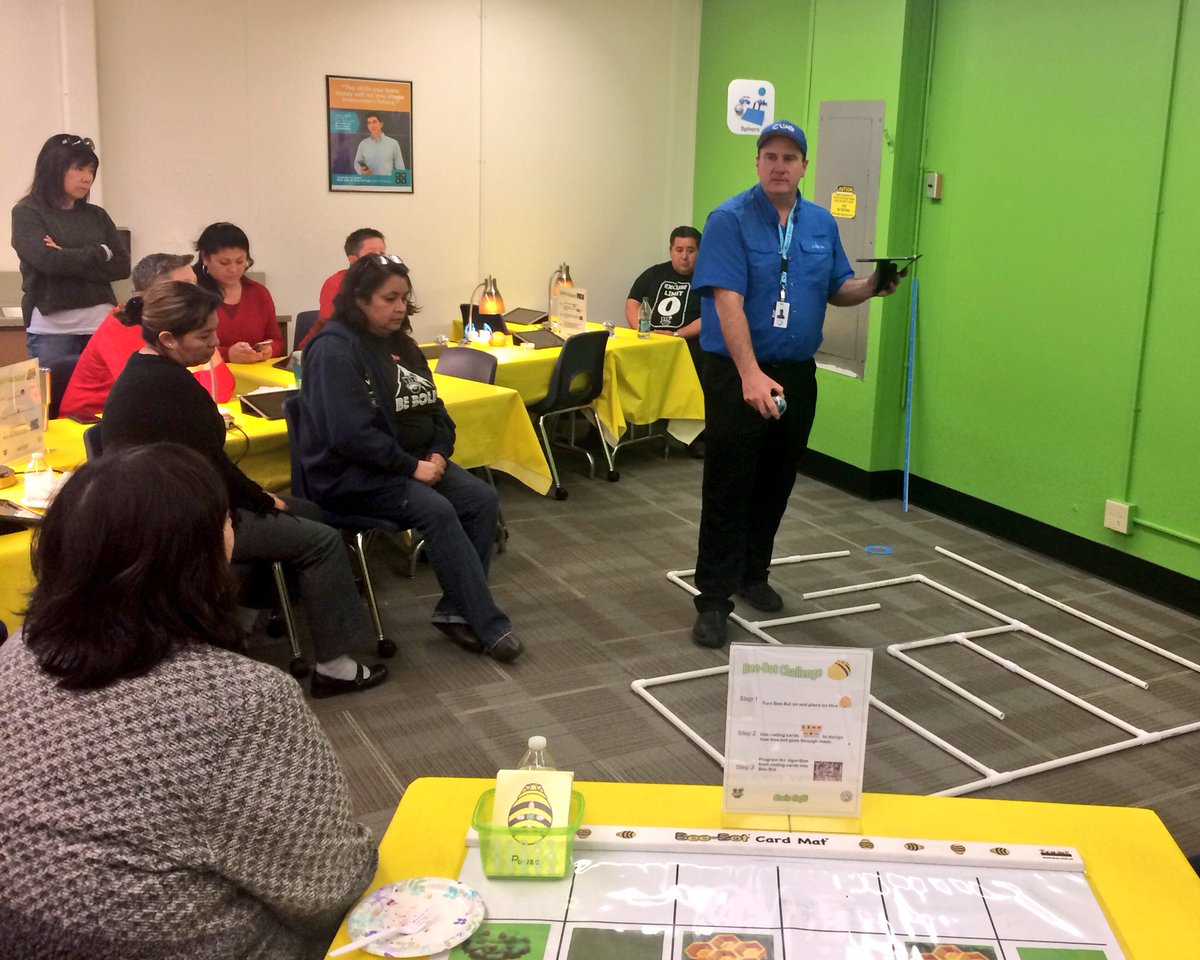 SunkistTigers's tweet image. Continuing our Coding Adventure...Code Café is unveiled. #coding4all #BUSDproud