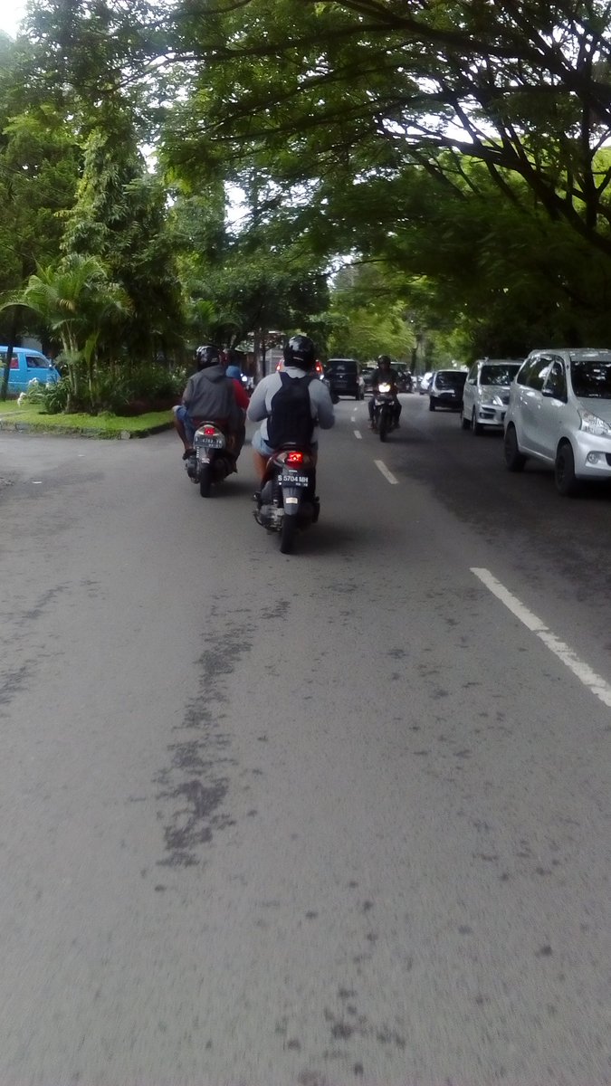 ReadyE_official's tweet photo. Pukul 10.56 Jl Terusan Kawi Terpantau ramai lancar - Ready BC 1 #trafficmalang @official_itv @Edunewsfm https://t.co/q4090HTtnu