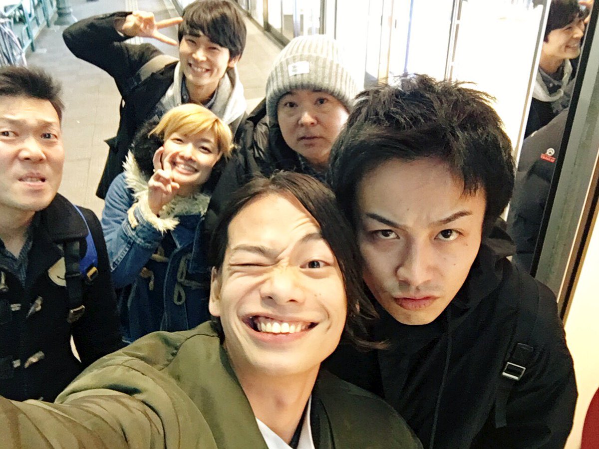 junya_ikeda2710's tweet photo. 昨日の問題、正解は酒井敏也さんでした。全員正解です。笑
その後、スタピ☆メンバーで集まってましたよん。楽しかったー！やっぱり最高のカンパニーですん。 https://t.co/YfaOjREw0W