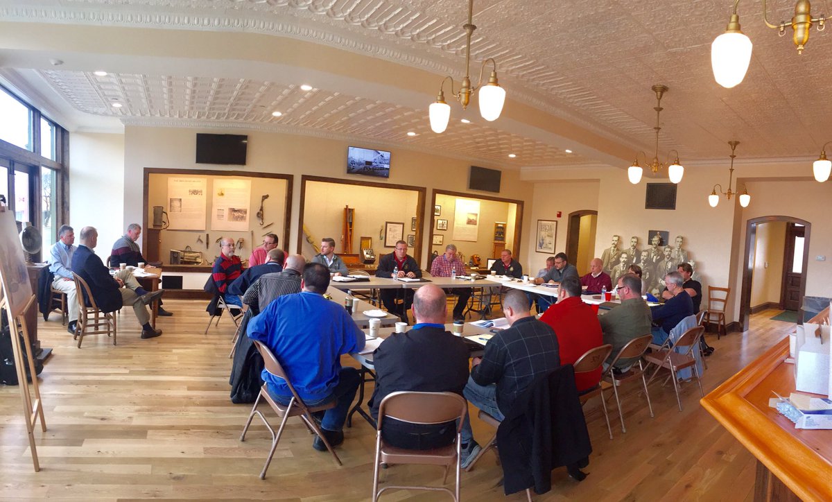 MillerMuseum's tweet photo. @IBEW 6th District organizers were all business today at the Henry Miller Museum @309Ibew #IBEW https://t.co/nESX5qVJSX