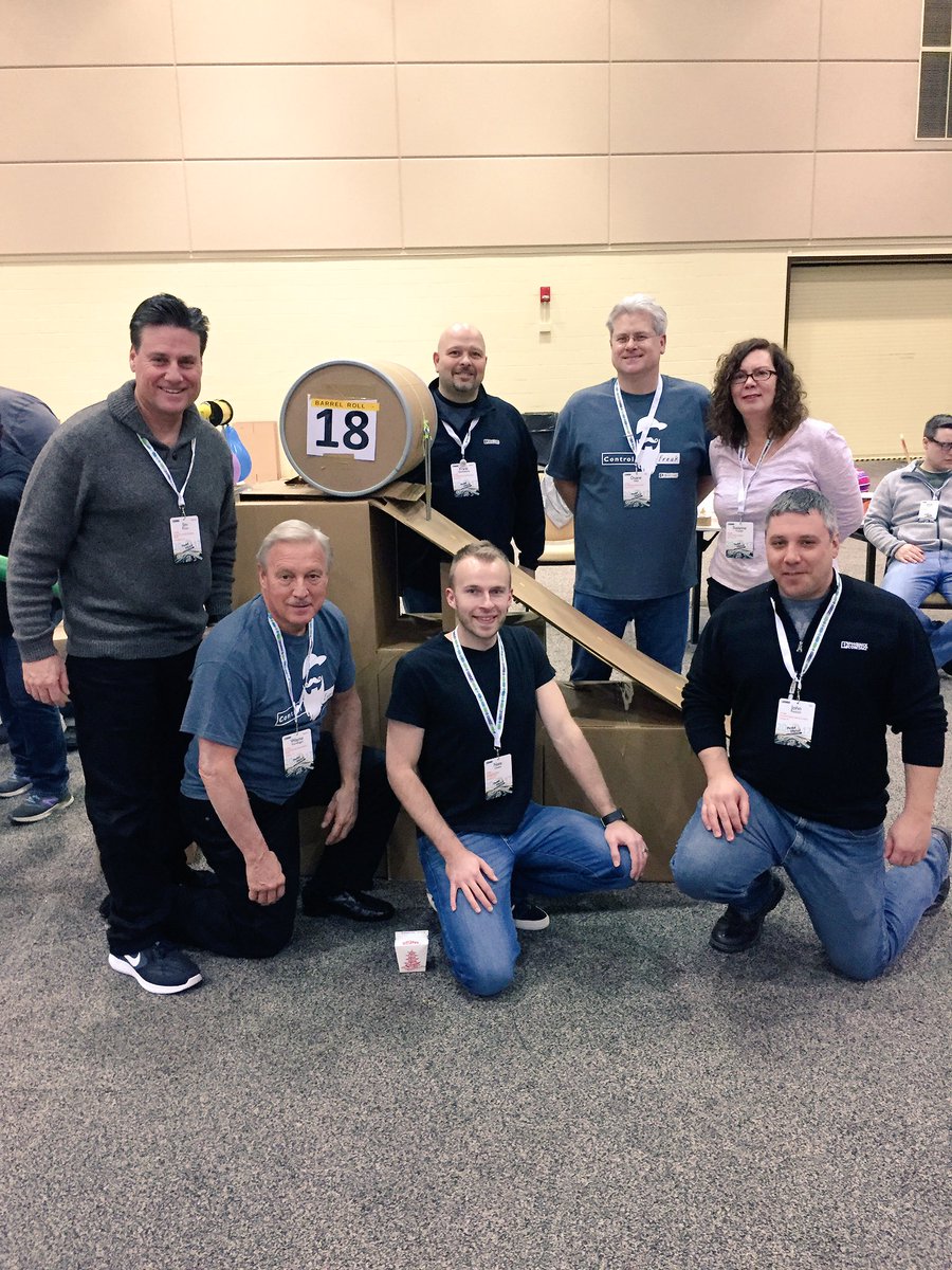 YellowFellowPxC's tweet photo. Amazing team building event today at 2017 Kickoff. #ChainReaction #BarrelRoll https://t.co/qfmJU3gBl2