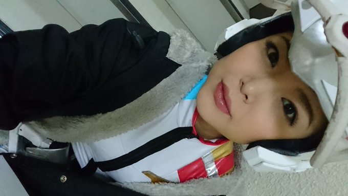 みなさま、こんにちは👋😃 今日は暖かいね～＼(^^)／ 昨日は朝5時に家を出て仕事に向かったけど、今日は今出勤中でございます🌸 冬の5時はツラい！なのに人は多かったよ💦世の人々は大変だ😵 最近の写メ！ 小谷みのりちゃんとは<a href="/tag/aknr"class="tags"><span>#aknr</span></a>