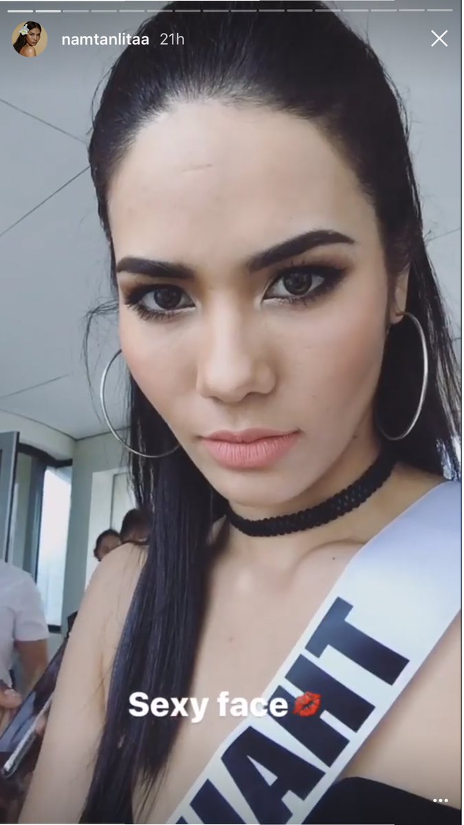 Sawarinni's tweet image. เห็นสายตานี้มั้ย ยอมแล้วทุกอย่าง
อย่ามองตาได้ไหมถ้าเธอไม่แคร์~~
#MissUniverse #Thailand