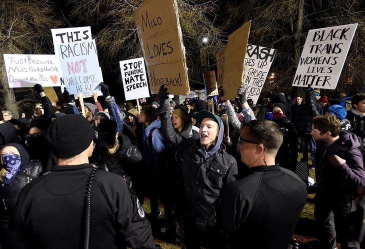 mitchellbyars's tweet photo. GALLERY: Photos from #MiloatCU lecture, protests https://t.co/ugUFfZ2CMy by @jpapasso https://t.co/y48hwjcGXS