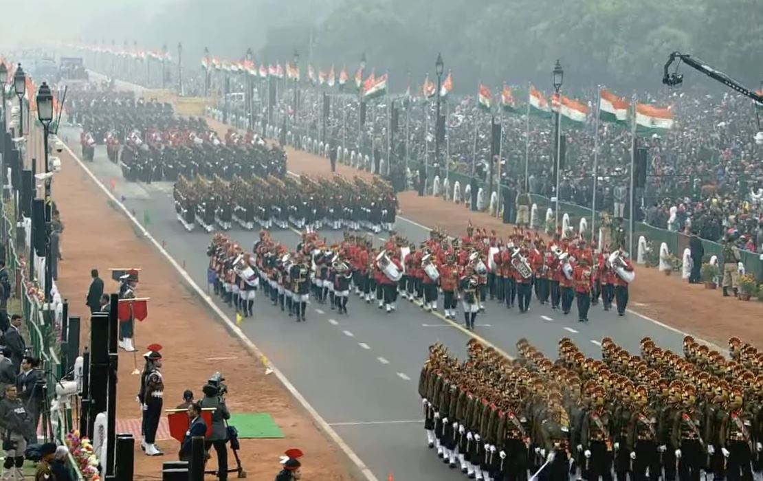 timesofindia's tweet photo. India's military strength on display at #RepublicDay parade https://t.co/3Fqu2T23F8 https://t.co/CGu3VUgV1x
