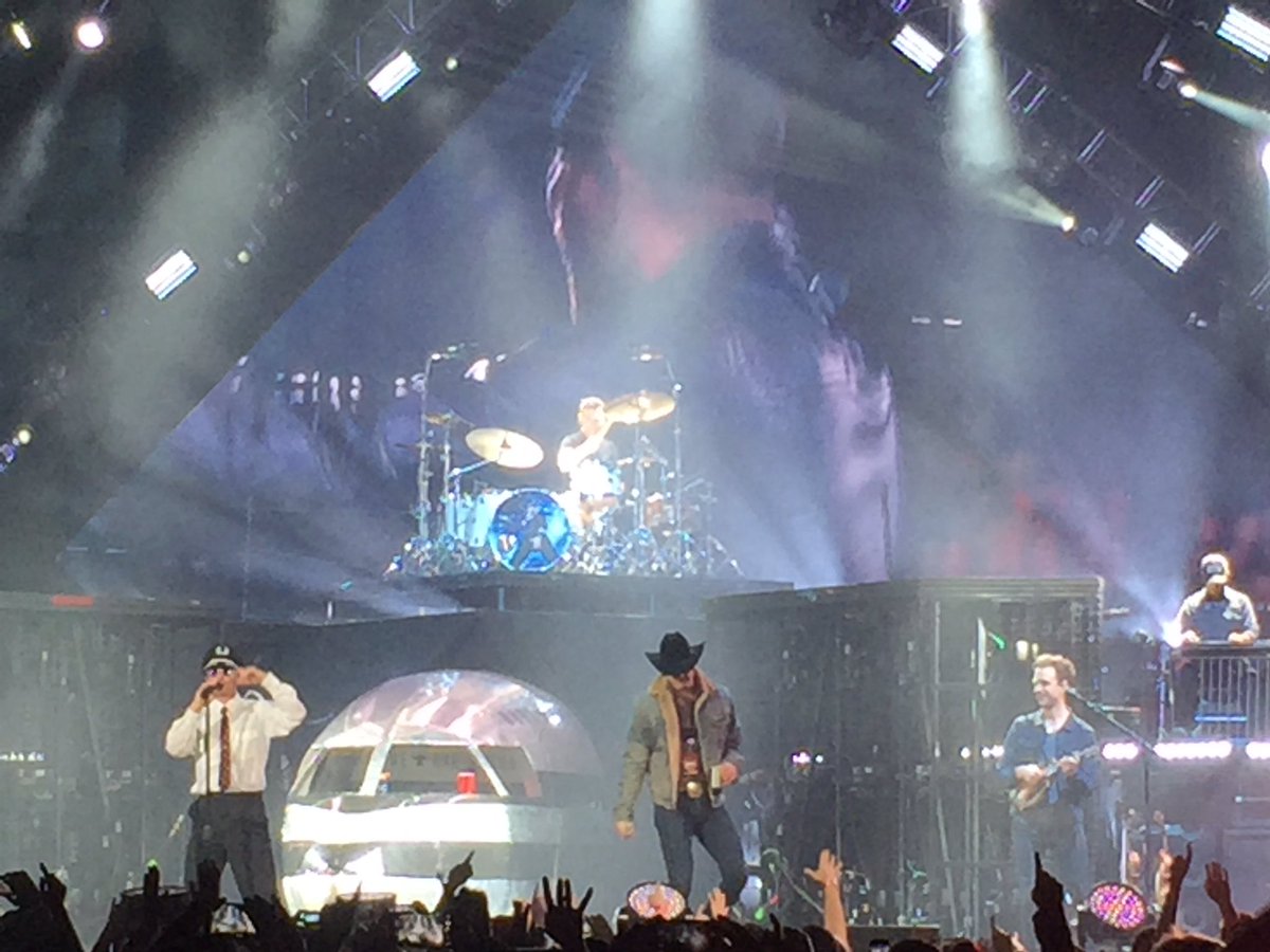 Dierks Bentley #wth tour in the hammer #letsshotgunabeer