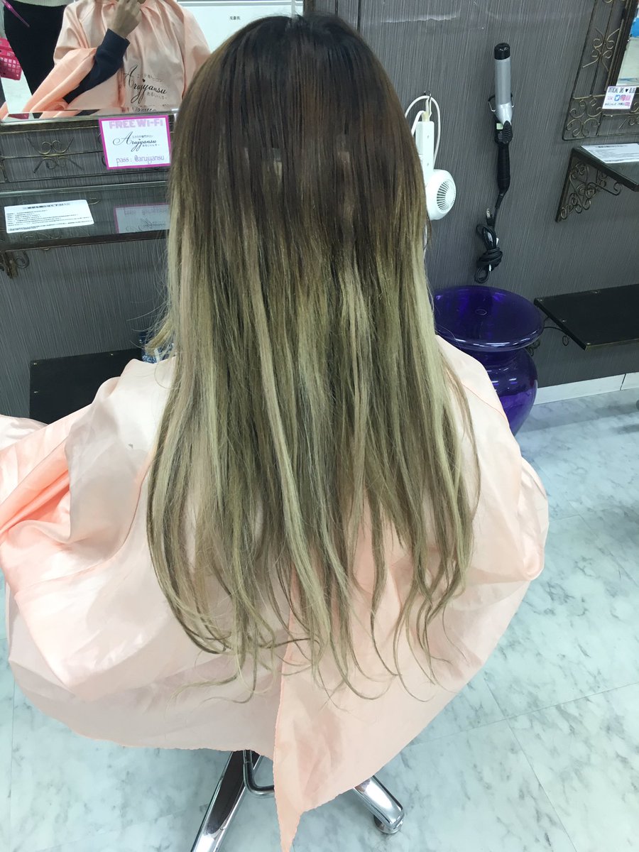 あるじゃんすー沖縄店 エクステ専門店 こんにちは あるじゃすー は 他店付け足し も可能です やっぱ エクステ つけたらスカスカはヤダ そんな時は あるじゃすー 集合 です 編み込み シールエクステ どちらででも付け足し可能