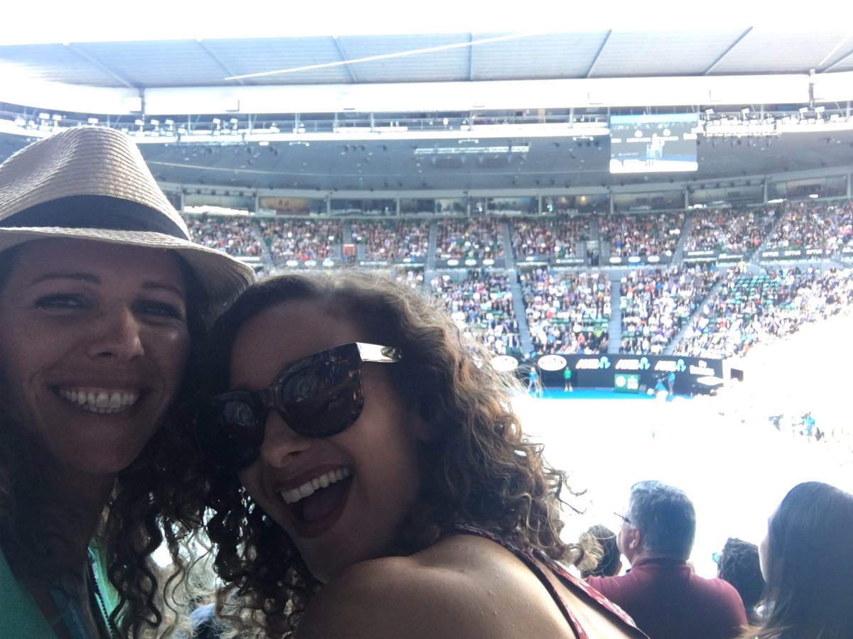 WaterSky__'s tweet photo. #emiratesreturn #curlychicks #ausopen https://t.co/7Q0hvOp9Lj