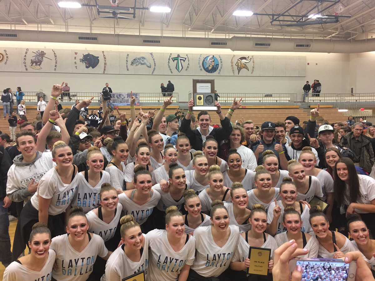 LhsLancelles's tweet photo. Back to Back Region Champs!! 🏆🏆🏆 Congrats to all teams in our Region! It was a tough competition! #lancelles #fightasone https://t.co/40CtTcmJ9Q