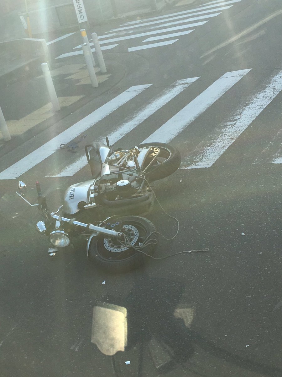 _shinpei's tweet photo. バイク屋さんがバイク落としていきました https://t.co/7X28nVNQCL