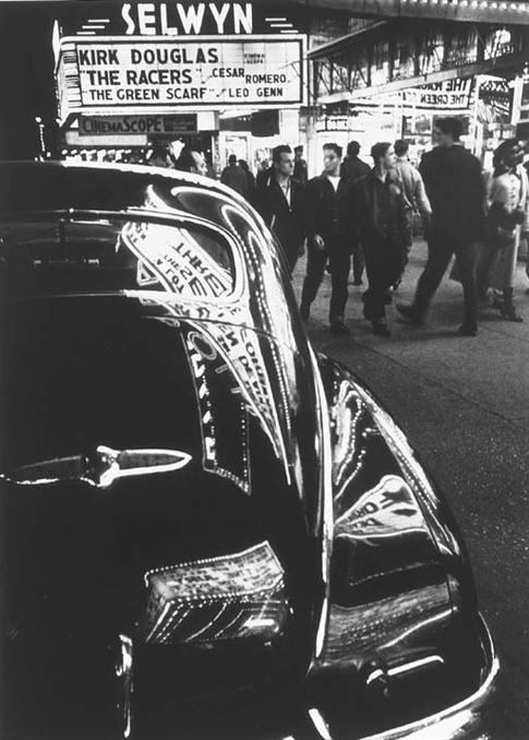 bdissing's tweet photo. William Klein-Selwyn, 42nd Street, New York 1955
#WilliamKlein https://t.co/lHz75CXwW1