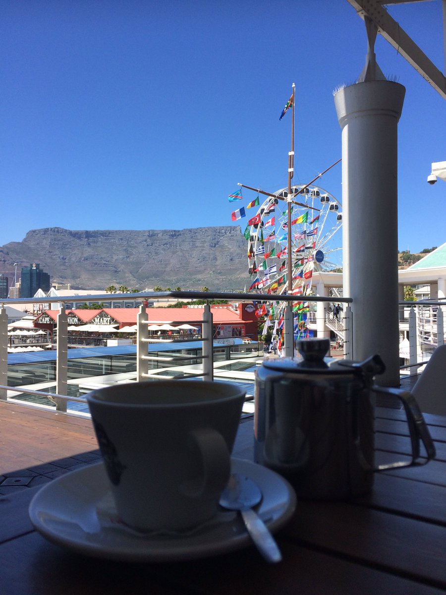 ArtBySE's tweet photo. Breakfast with an awesome view at #vandawaterfront before heading off to paint in my gallery at #watershedvanda https://t.co/zYsuk4pTfP
