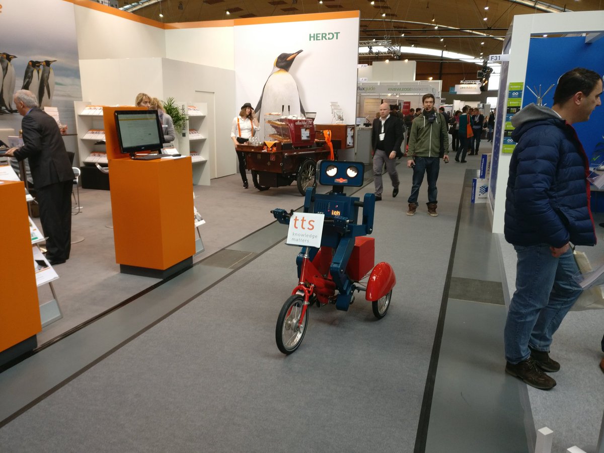 LinkProjex's tweet photo. Selbstfahrende Dreiräder auf der #LEARNTEC . Step by Step Zum selbstfahrenden Auto. #LinkProjeX #Bildung https://t.co/C3lZgHir07