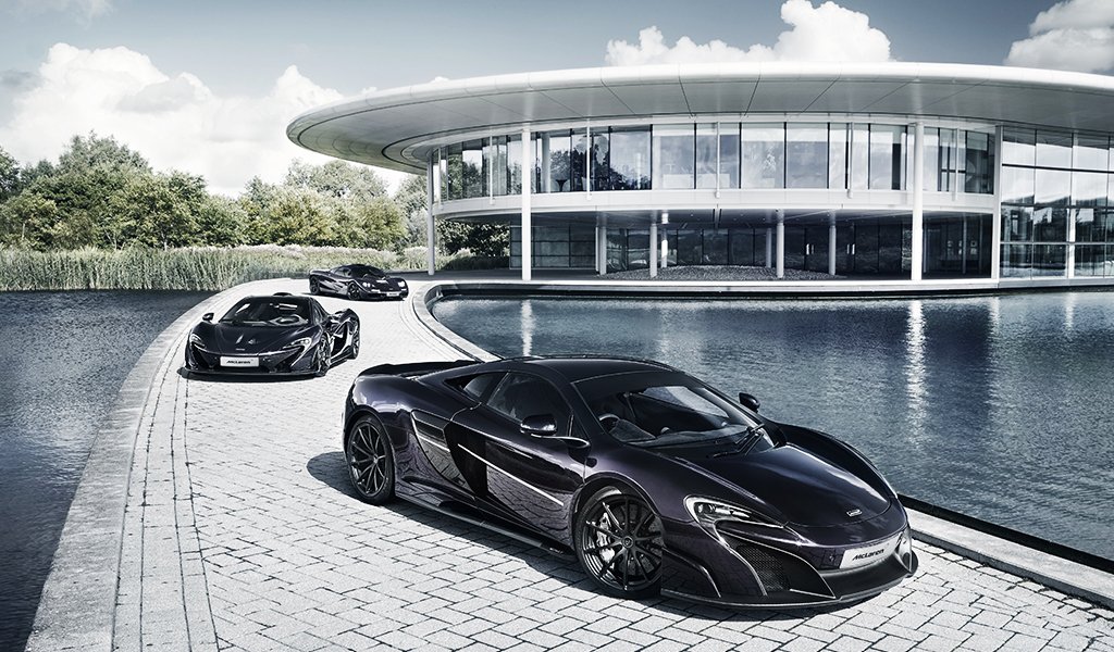TeamMcLaren's tweet photo. Which one would you take home? #FantasyThursday https://t.co/wIhgXytcqT