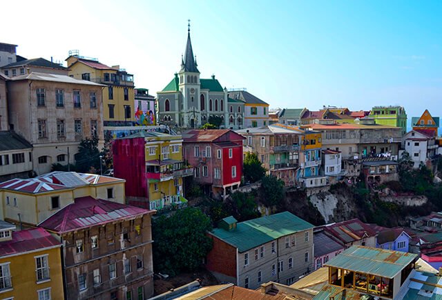 Experience_Chi's tweet photo. Premium Full Day Tour Through the City of Valparaíso @culturalibre_cl Book Here https://t.co/LdVkXyCSzp via @TheBestycom https://t.co/6e86S5PraU