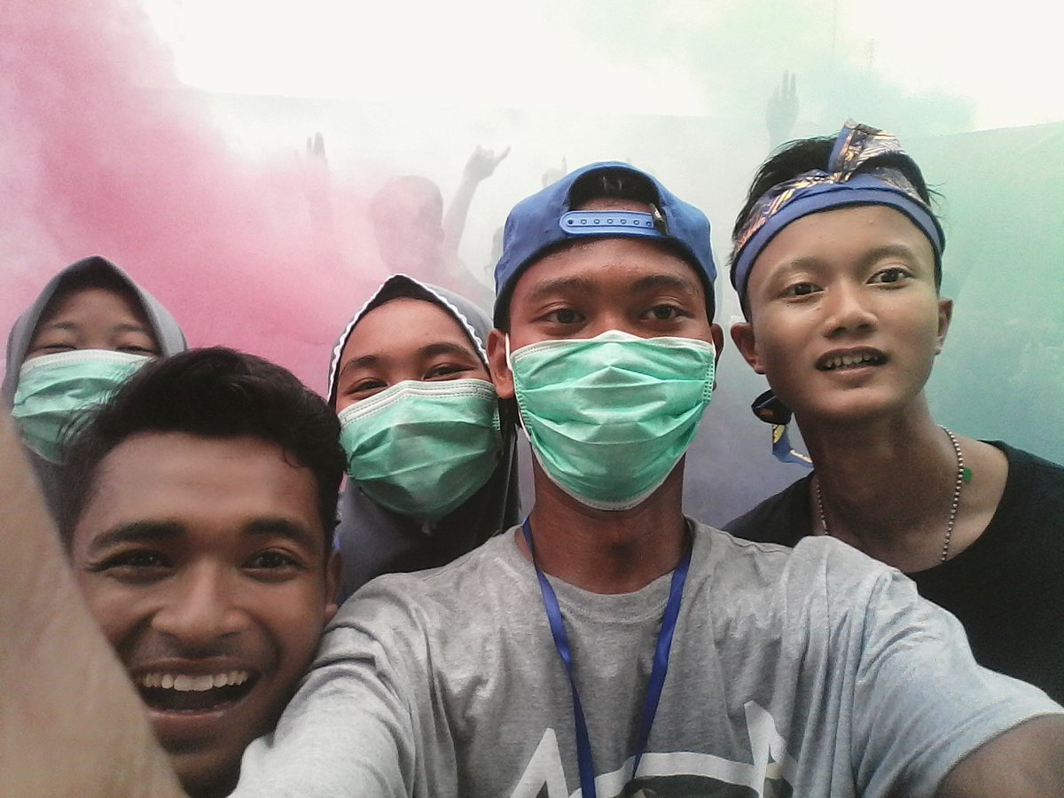 adiariyanto28's tweet photo. "Kasih satu ingatan yg manis setelah semua yg pahit~"
#SMANCO #39 #3RA9EMILANG #SMA_N_1_COMAL https://t.co/SomoP5ALAk