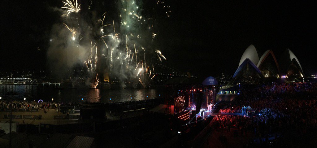 WomDomNom's tweet photo. @australiaday you've been great. Thanks @cityofsydney @sydneyfestival Proud to be an Oz in Oz every day of the year https://t.co/IBkGHqi43E